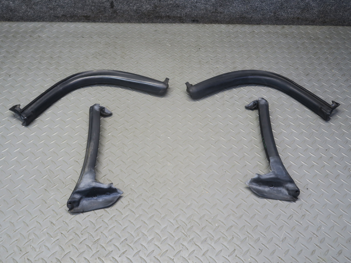 00-02 Toyota MR2 Spyder ZZW30L Convertible Set of 4 Weatherstrip Rubber Seal OEM