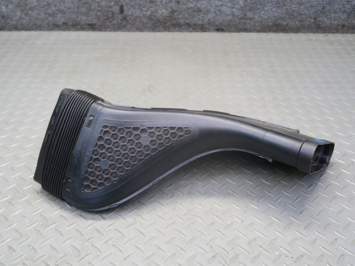 12-15 Mercedes W166 ML350 Air Intake Cleaner Filter Box w Air Duct OEM
