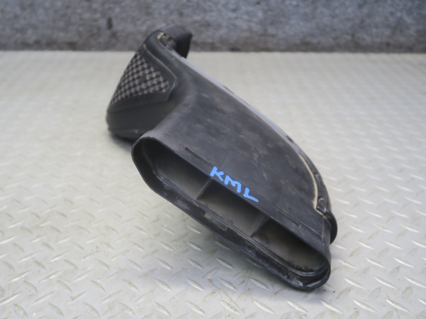 12-15 Mercedes W166 ML350 Air Intake Cleaner Filter Box w Air Duct OEM