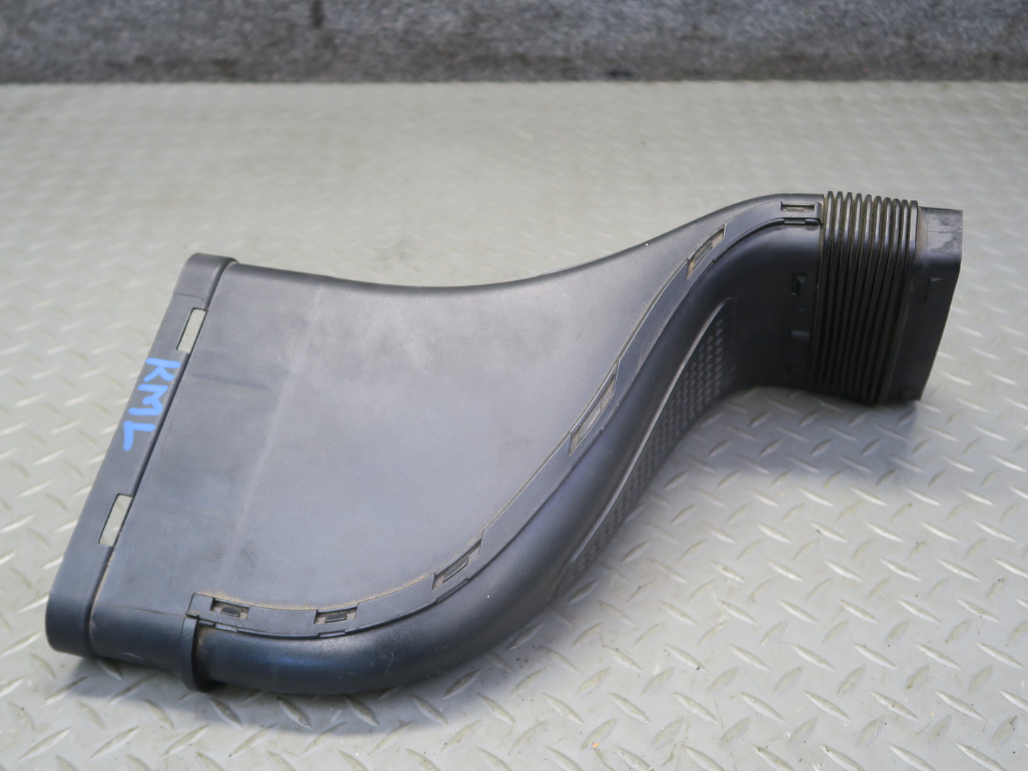 12-15 Mercedes W166 ML350 Air Intake Cleaner Filter Box w Air Duct OEM