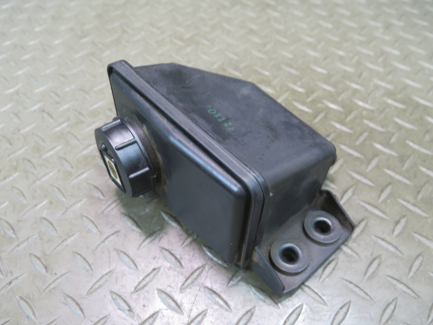 2014-2020 Maserati Ghibli M157 Power Steering Fluid Reservoir Bottle Tank
