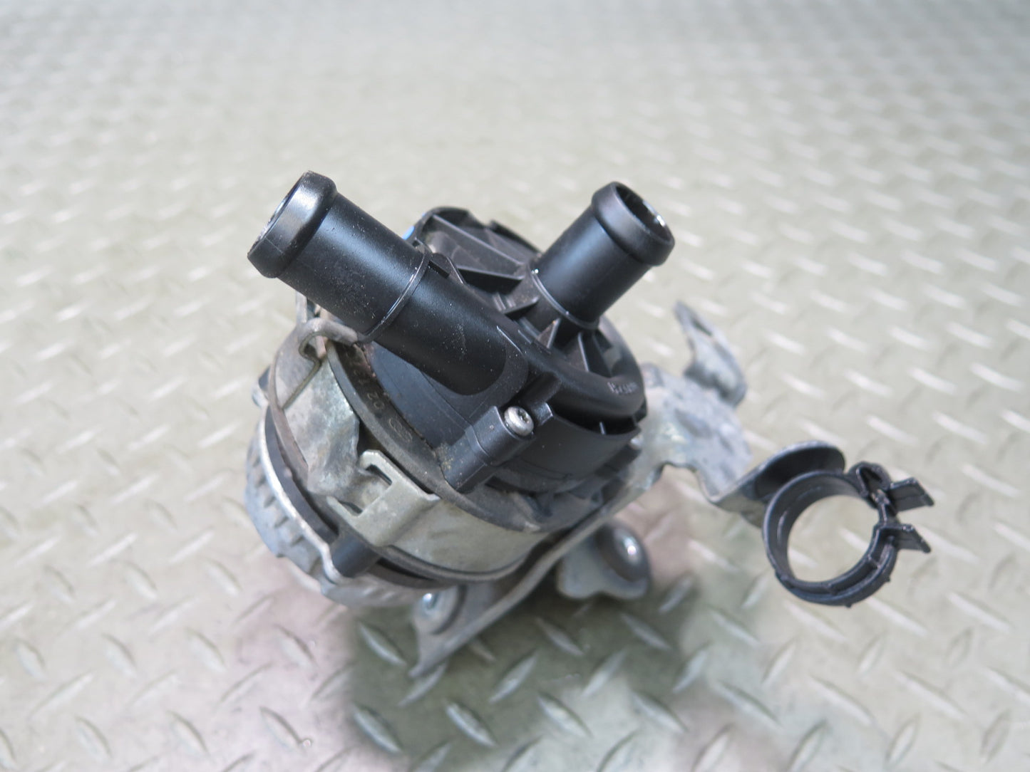 2014-2017 Maserati Ghibli M157 Secondary Auxiliary AUX Coolant Water Pump