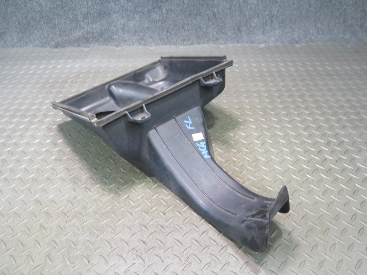 2014-2017 Maserati Ghibli M157 Front Left Intercooler Duct Shroud 670004140