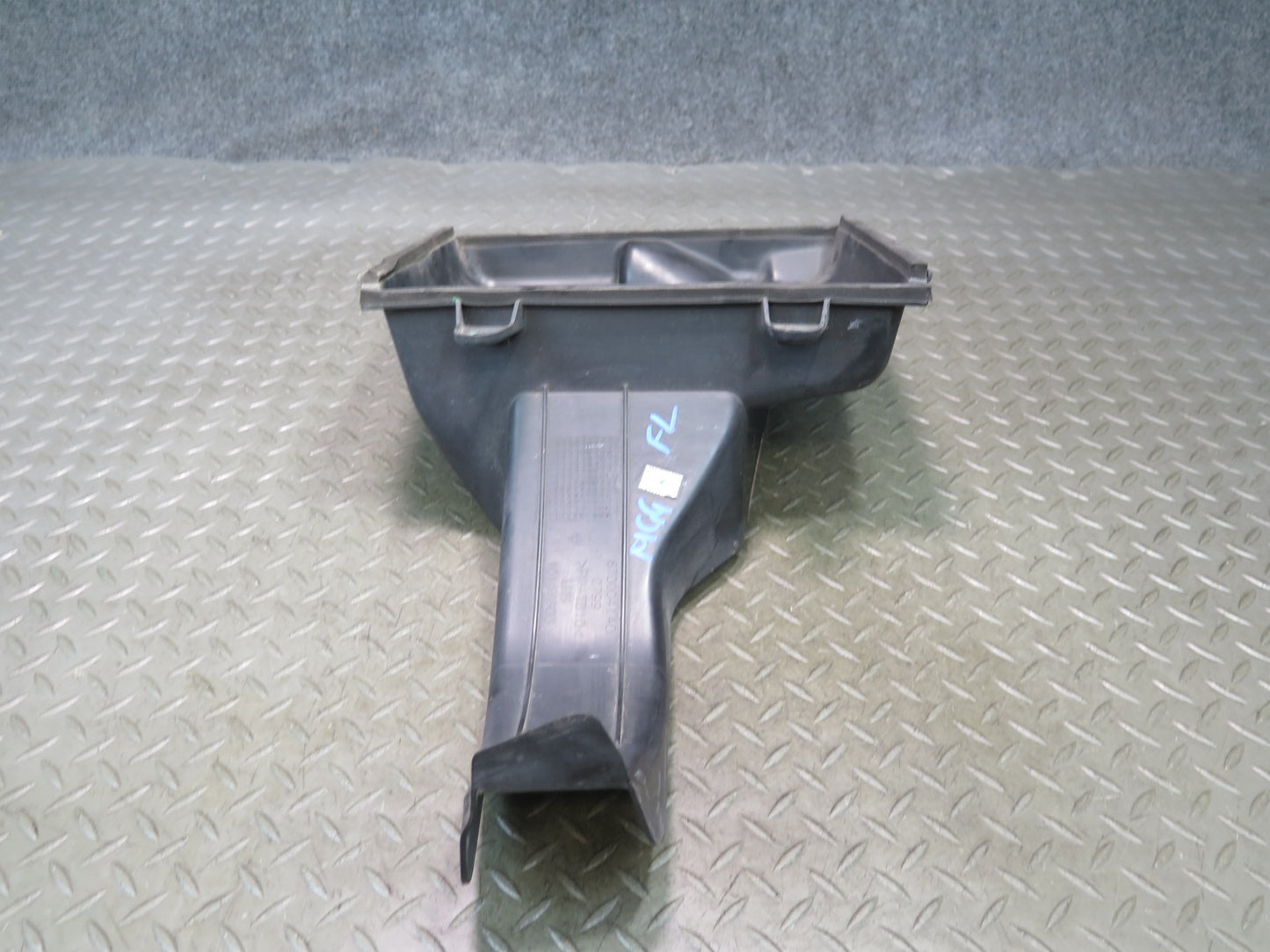 2014-2017 Maserati Ghibli M157 Front Left Intercooler Duct Shroud 670004140