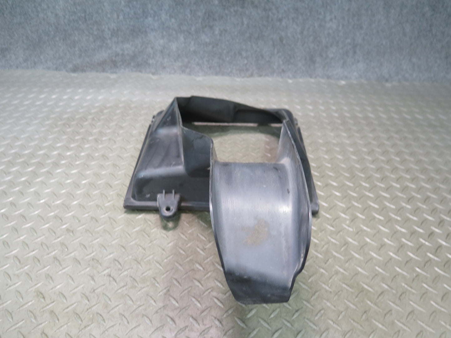 2014-2017 Maserati Ghibli M157 Front Left Intercooler Duct Shroud 670004140