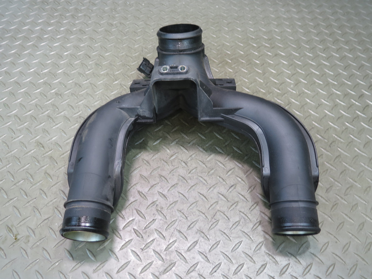 2014-2020 Maserati Ghibli M157 Air Intake Duct Tube Line w Sensor