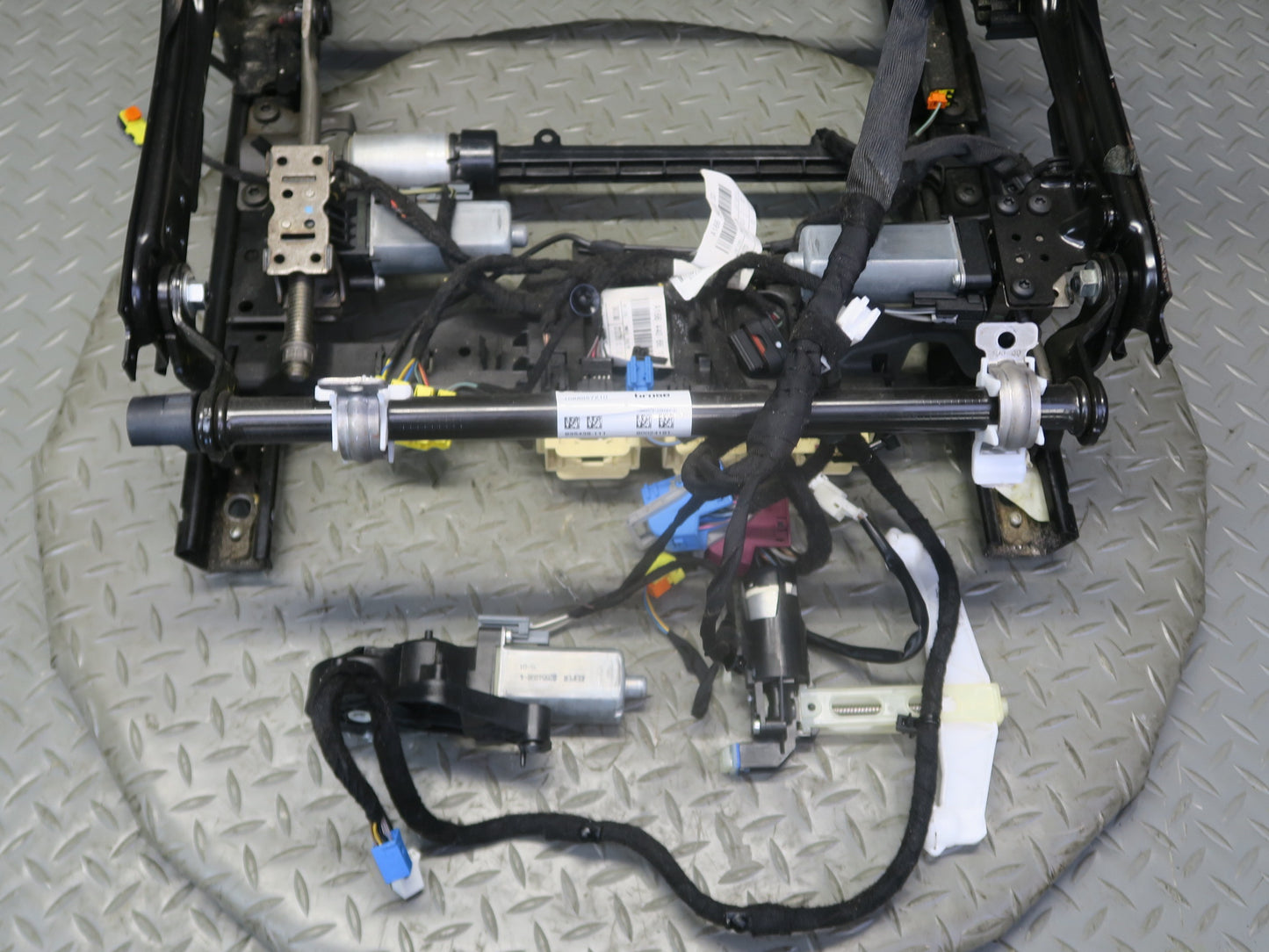 12-15 Mercedes W166 ML Front Right Seat Lower Track Rail Frame w Motors OEM
