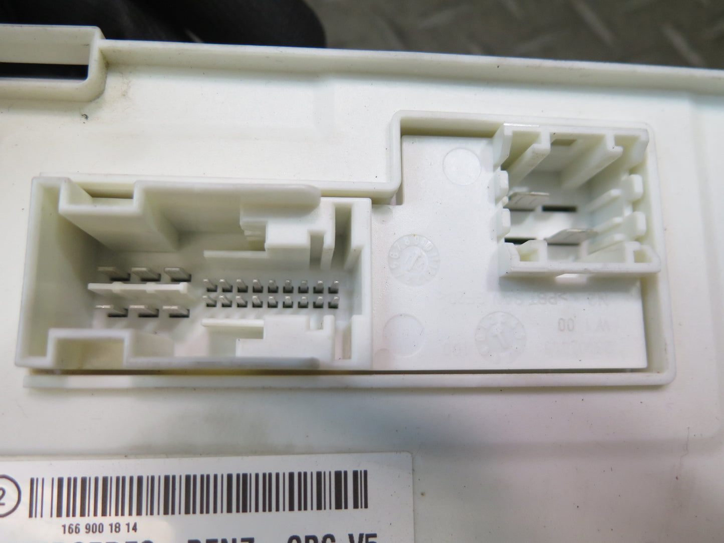 12-15 Mercedes W166 ML Front Signal Acquisition Control Module 1669001814 OEM