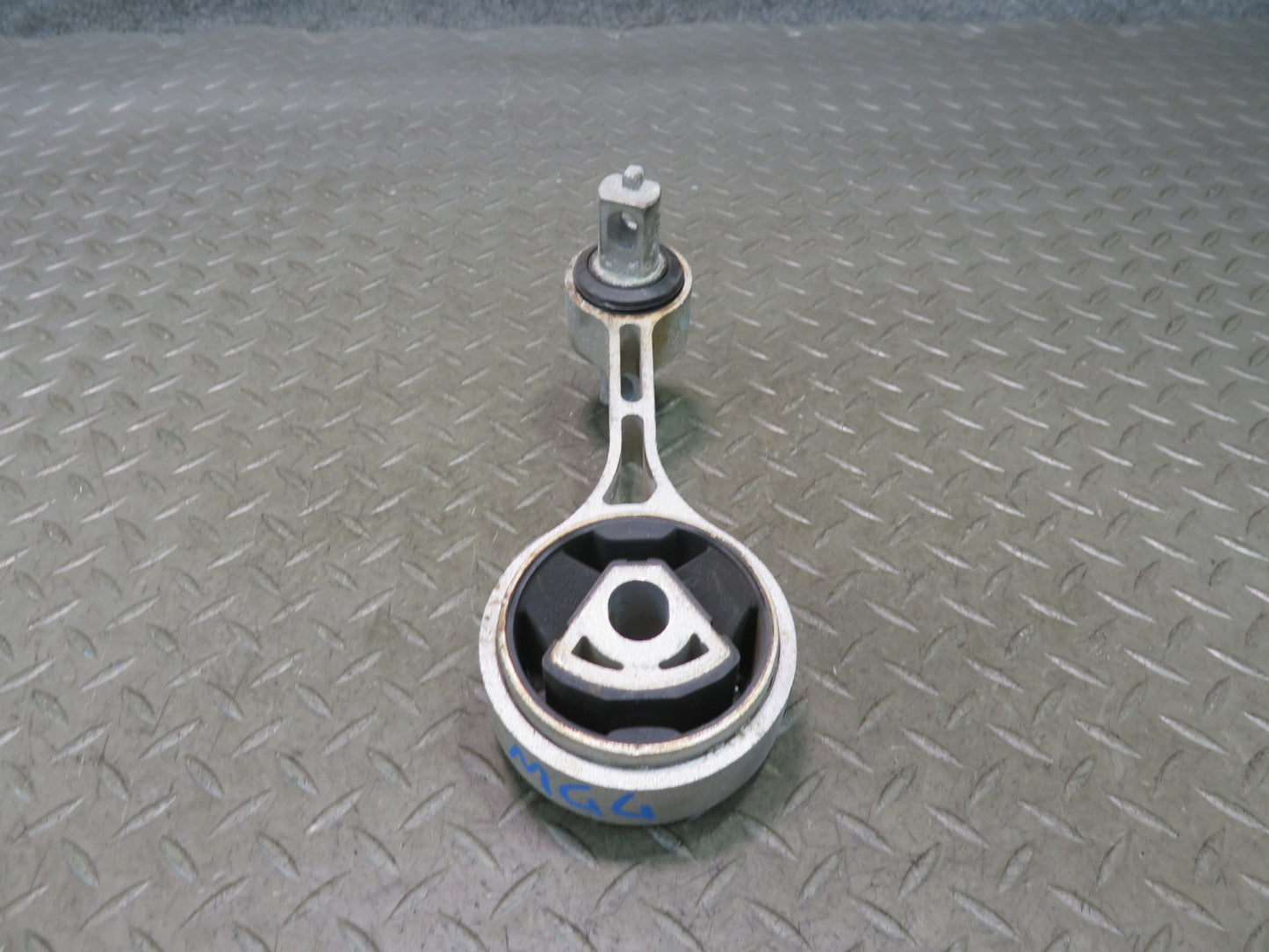 2014-2020 Maserati Ghibli M157 Engine Motor Mount Rod Link 6700036300