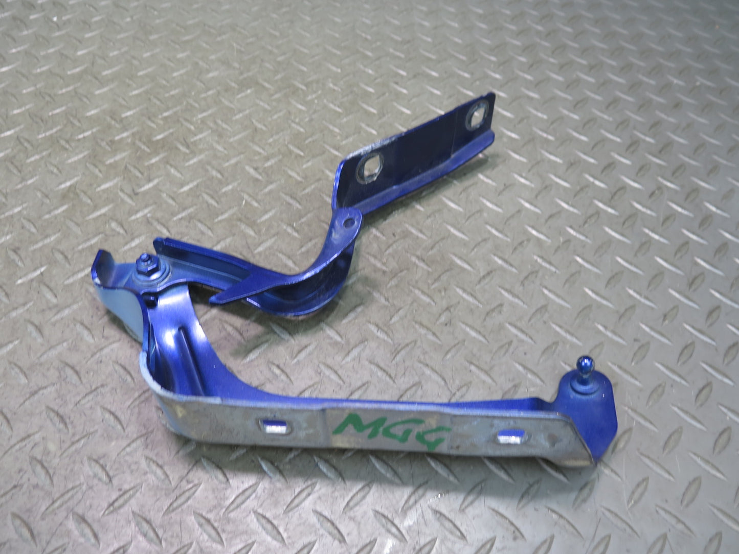 2014-2020 Maserati Ghibli M157 Front Left & Right Hood Hinge Set of 2