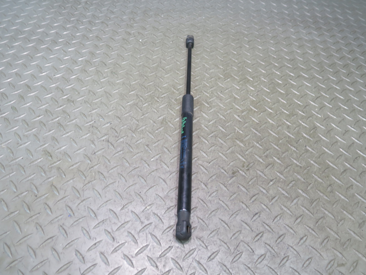 2014-2020 Maserati Ghibli M157 Front Right Left Side Hood Bonnet Shock Strut Set