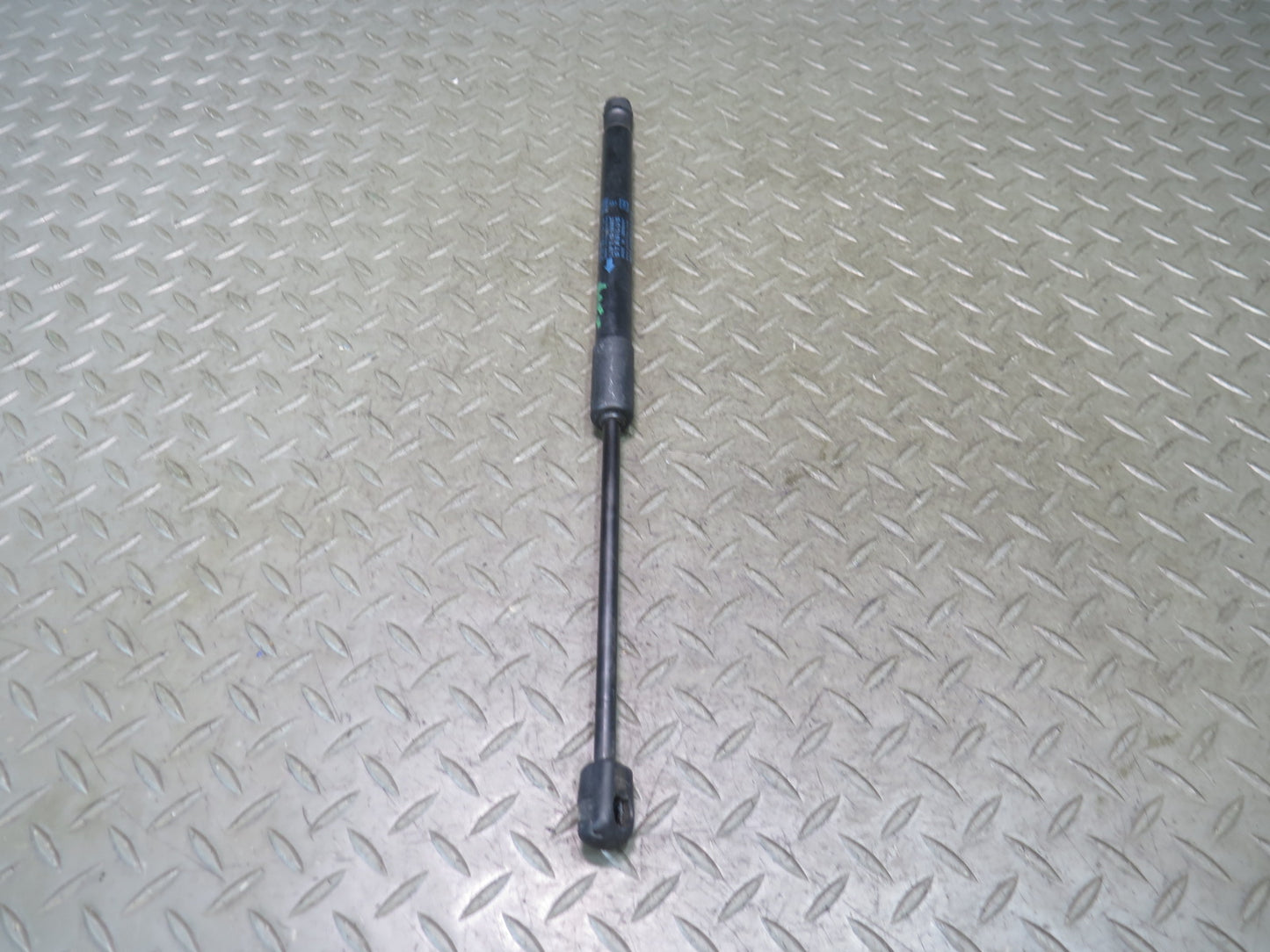 2014-2020 Maserati Ghibli M157 Front Right Left Side Hood Bonnet Shock Strut Set