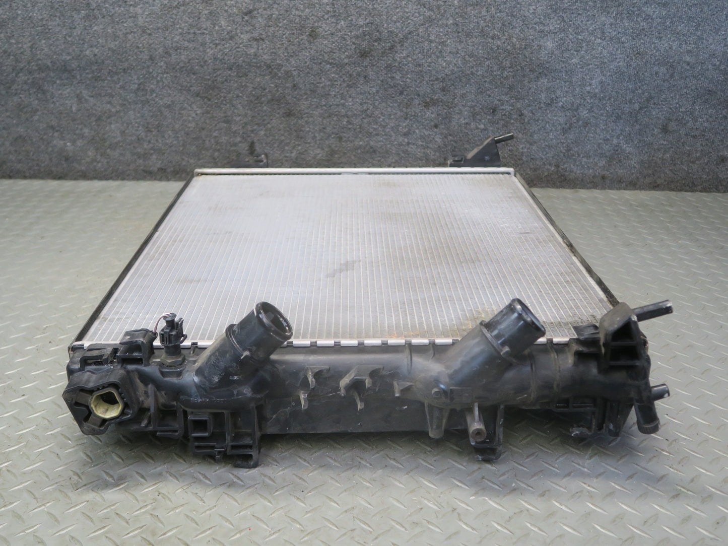 2014-2020 Maserati Ghibli M157 SQ4 Engine Coolant Cooling Water Radiator