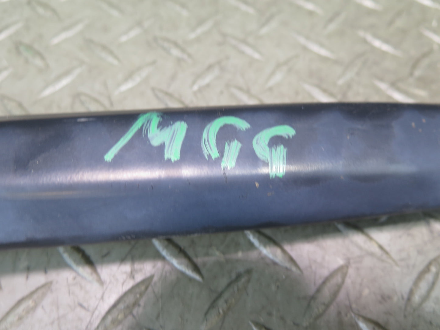 2014-2020 Maserati Ghibli M157 Front Right & Left Side Windshield Wiper Arm Set