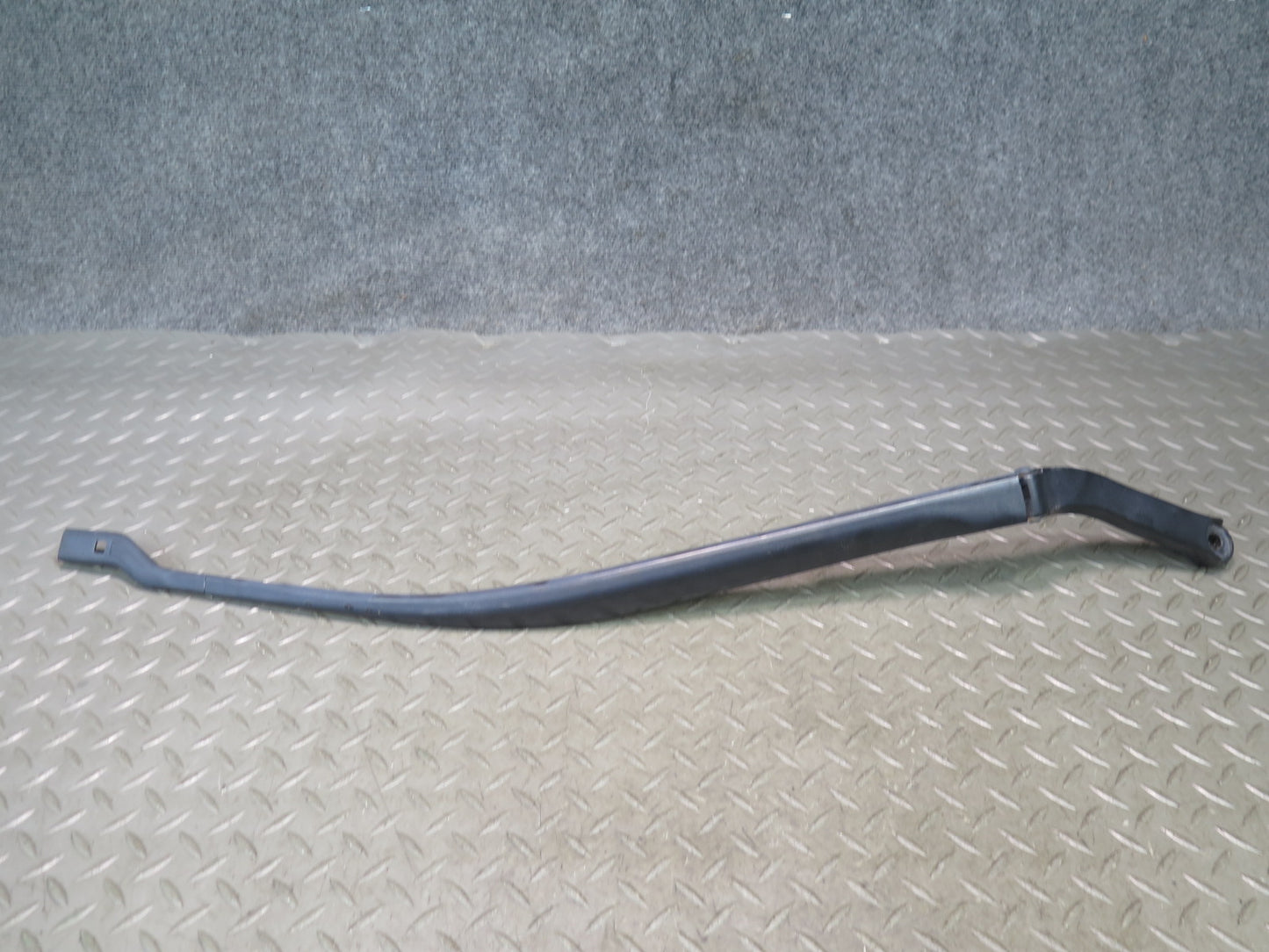 2014-2020 Maserati Ghibli M157 Front Right & Left Side Windshield Wiper Arm Set