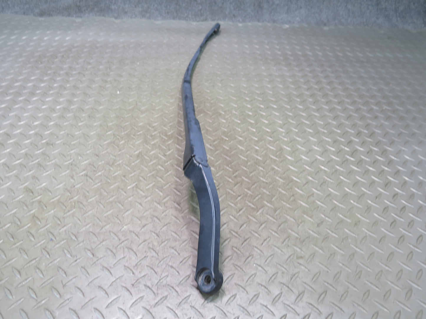 2014-2020 Maserati Ghibli M157 Front Right & Left Side Windshield Wiper Arm Set
