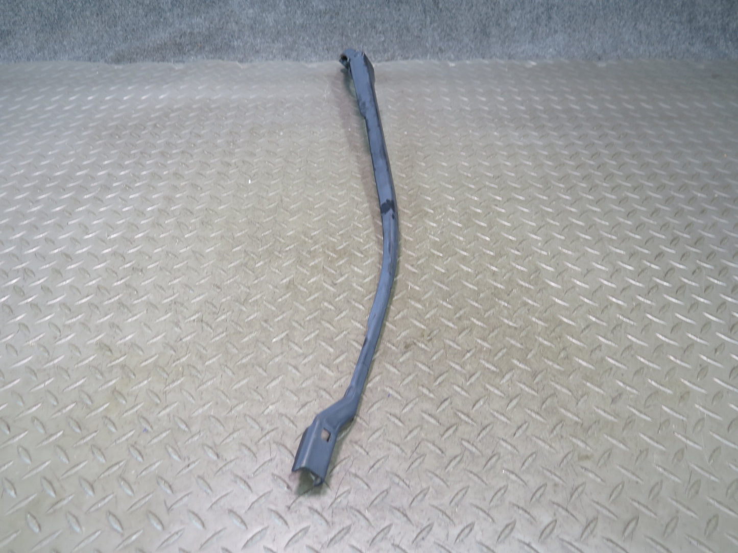 2014-2020 Maserati Ghibli M157 Front Right & Left Side Windshield Wiper Arm Set