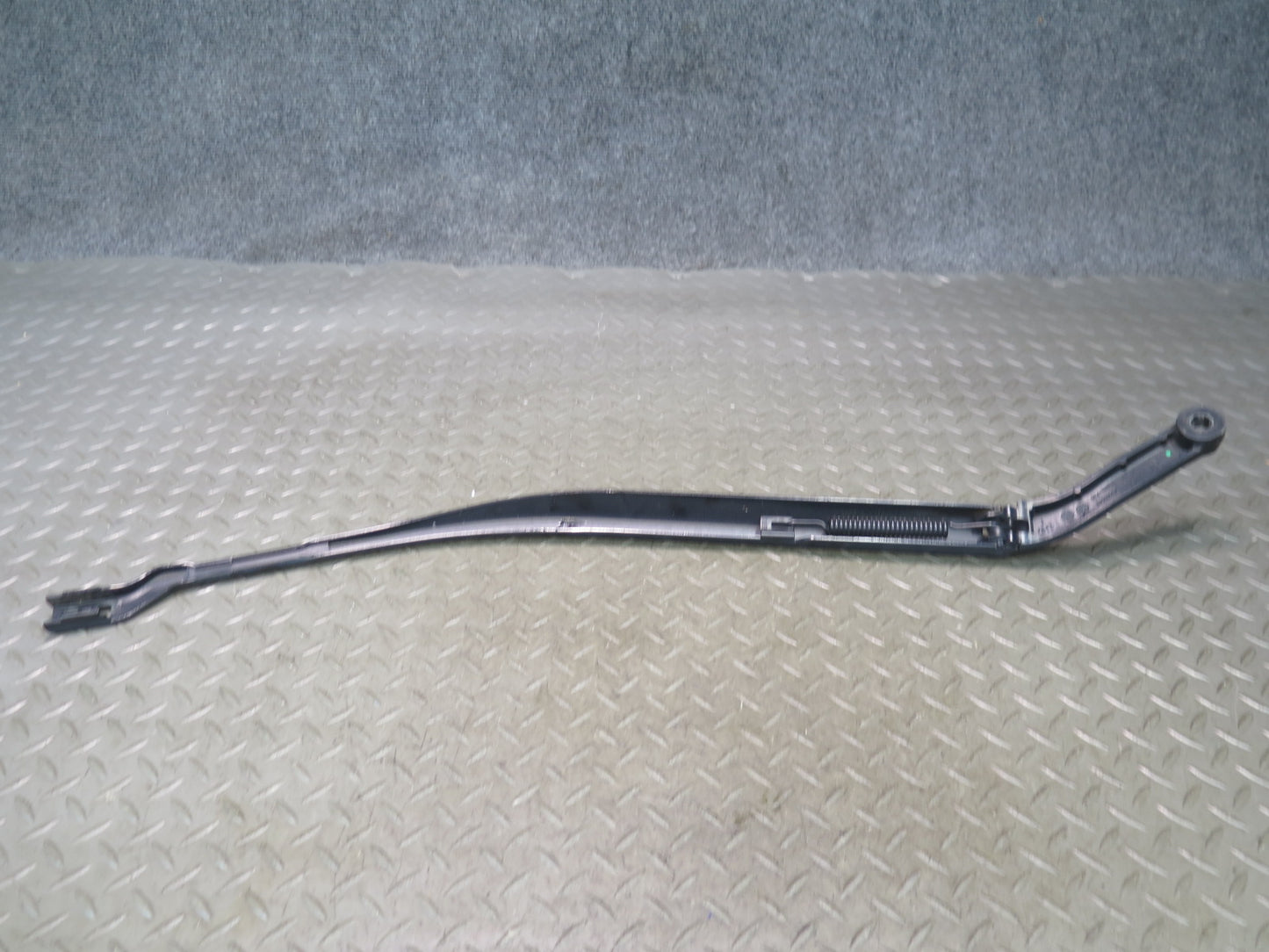 2014-2020 Maserati Ghibli M157 Front Right & Left Side Windshield Wiper Arm Set