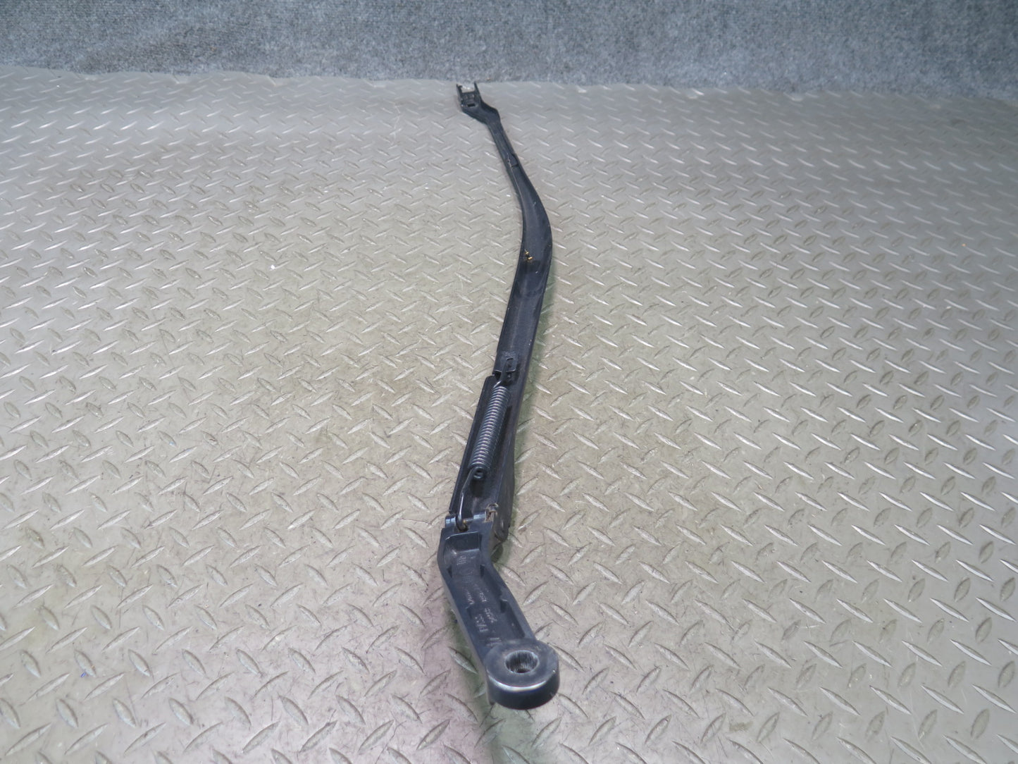 2014-2020 Maserati Ghibli M157 Front Right & Left Side Windshield Wiper Arm Set