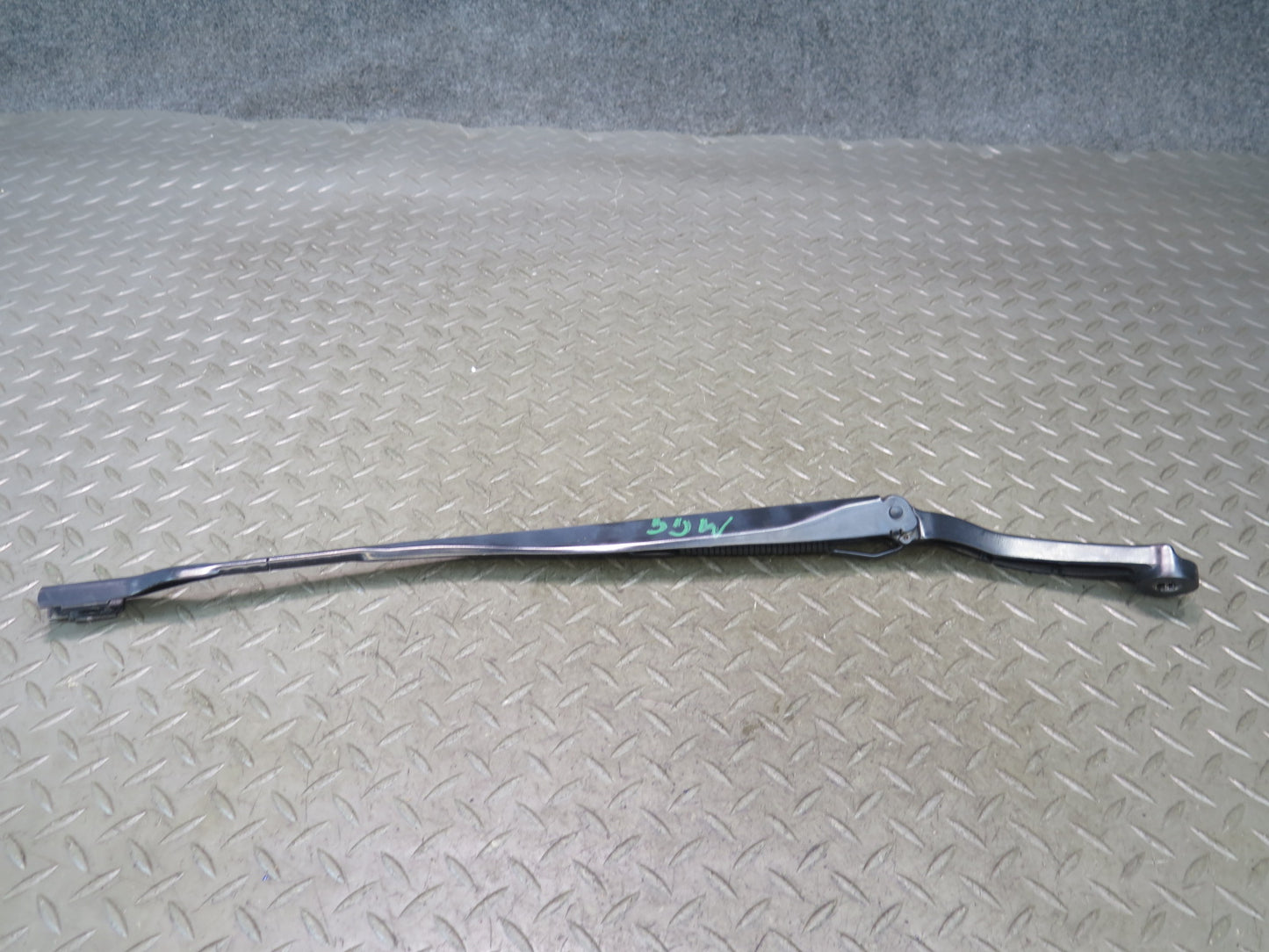 2014-2020 Maserati Ghibli M157 Front Right & Left Side Windshield Wiper Arm Set