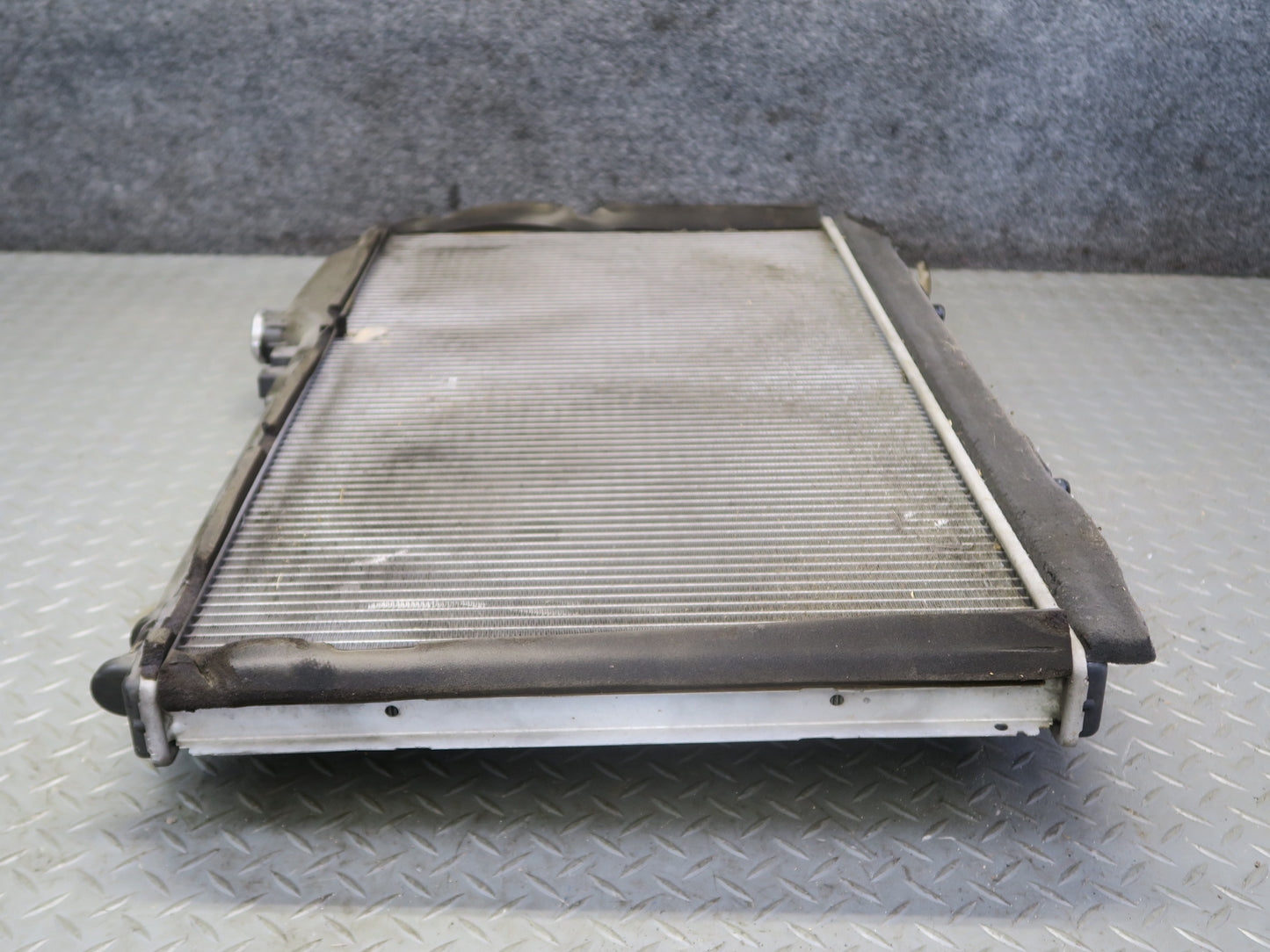 02-10 Lexus UZZ40L SC430 Engine Coolant Radiator w Cap OEM