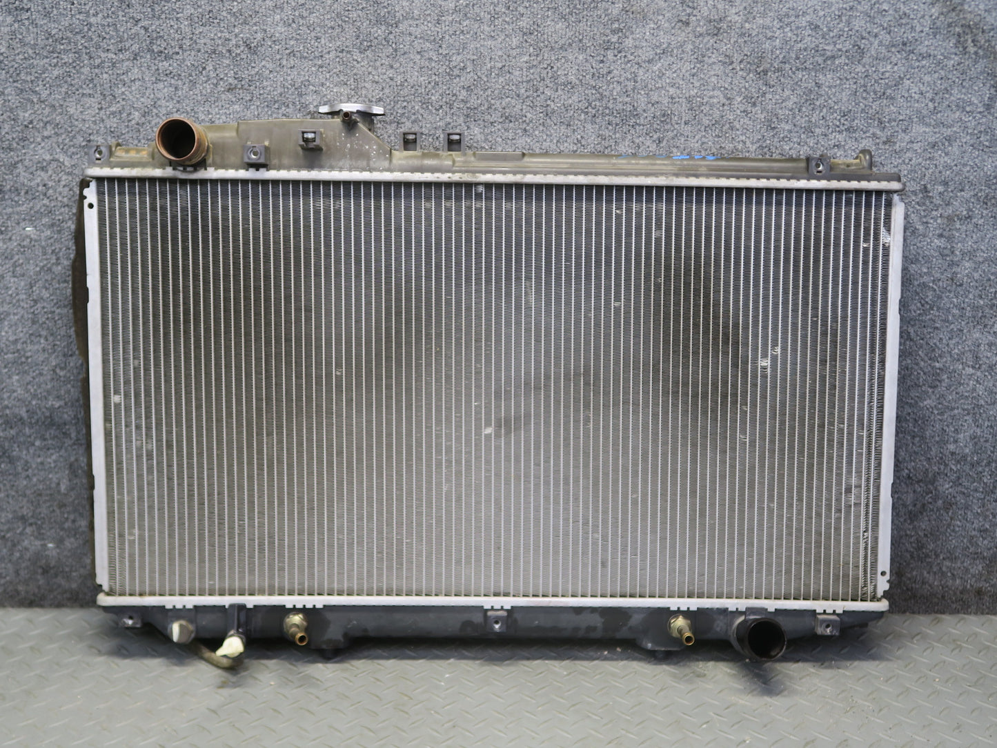 02-10 Lexus UZZ40L SC430 Engine Coolant Radiator w Cap OEM