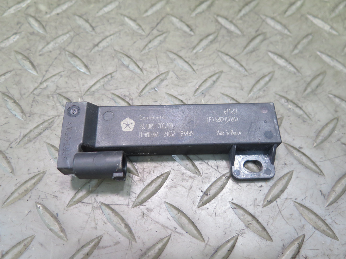 2014-2020 Maserati Ghibli M157 Keyless Entry Antenna Sensor Set of 2