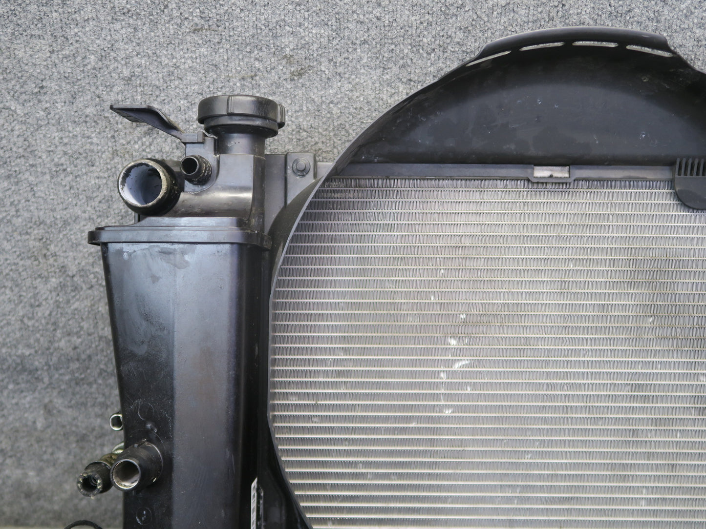01-02 BMW E46 330ci M54 A/T Engine Radiator A/C Condenser Oil Cooler Shroud Set