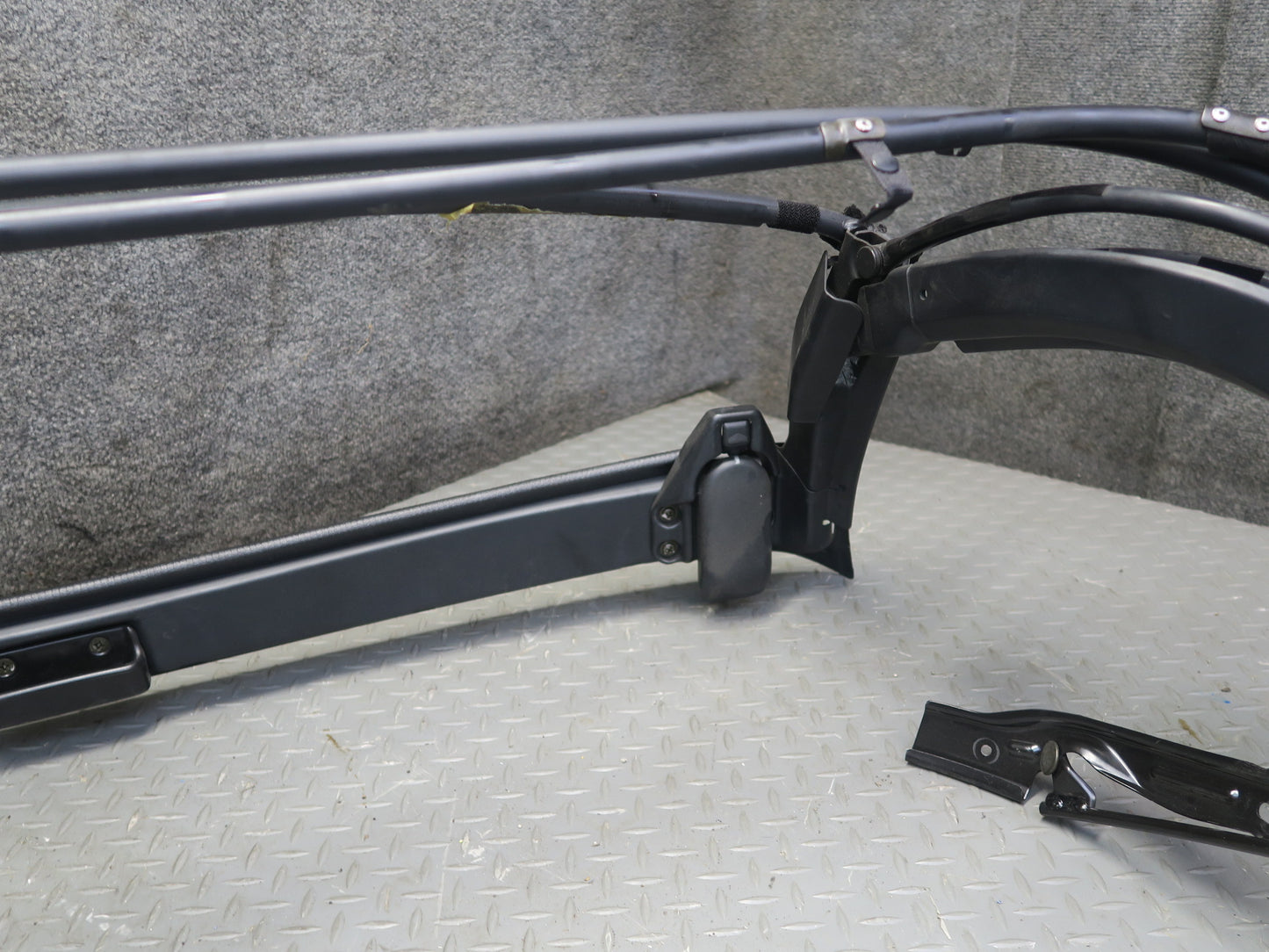 00-02 Toyota MR2 Spyder ZZW30L Convertible Soft TOP Roof Frame Panel OEM