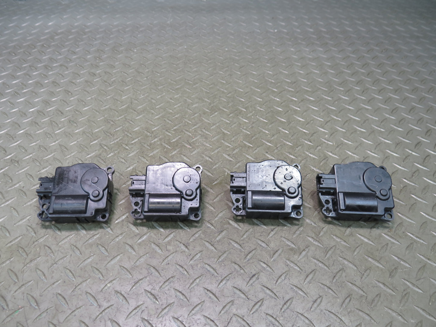 2014-2020 Maserati Ghibli M157 A/C Heater Flap Door Actuator Motor Set of 4