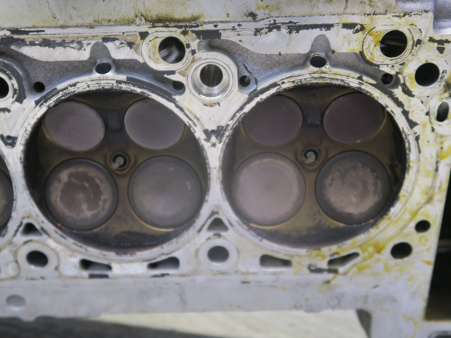 07-12 Mercedes R230 SL550 M273 273.965 Engine Right Cylinder Head 112K Miles OEM