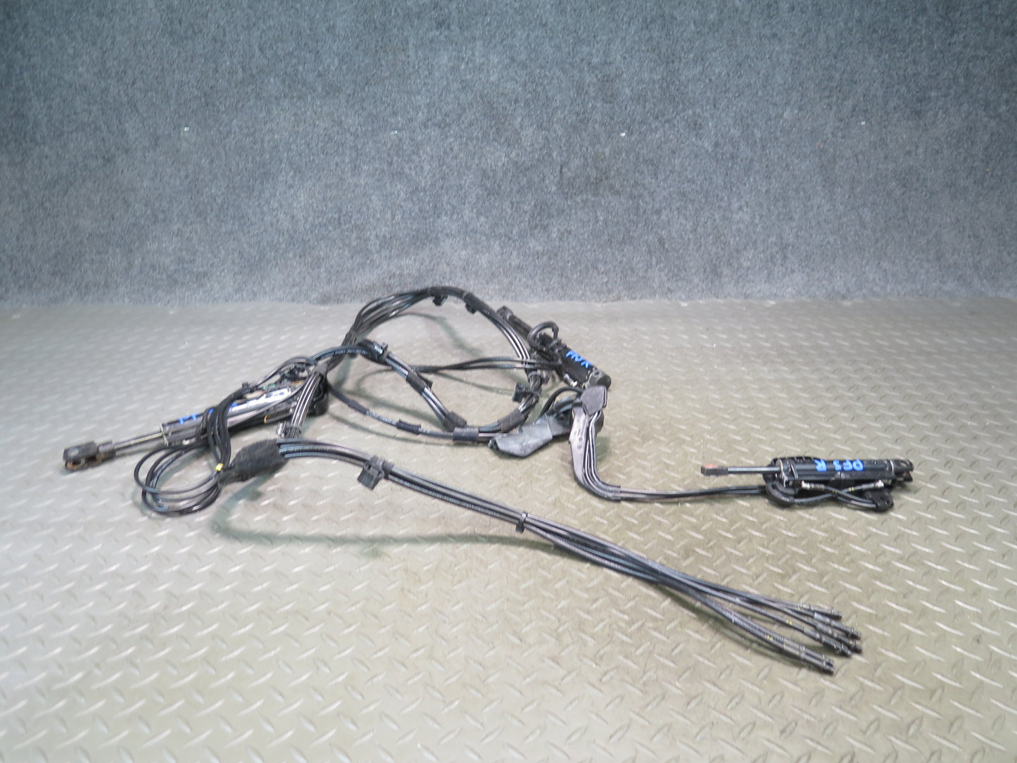 10-17 Audi A5 S5 RS5 Conv Set of 3 Right TOP Roof Hydraulic Cylinder w Hose OEM