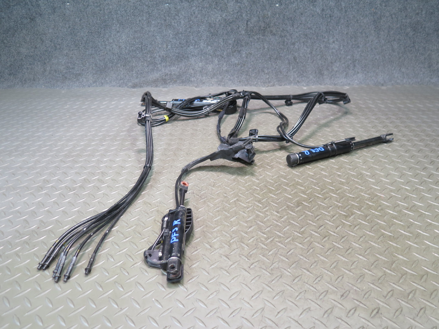 10-17 Audi A5 S5 RS5 Conv Set of 3 Right TOP Roof Hydraulic Cylinder w Hose OEM