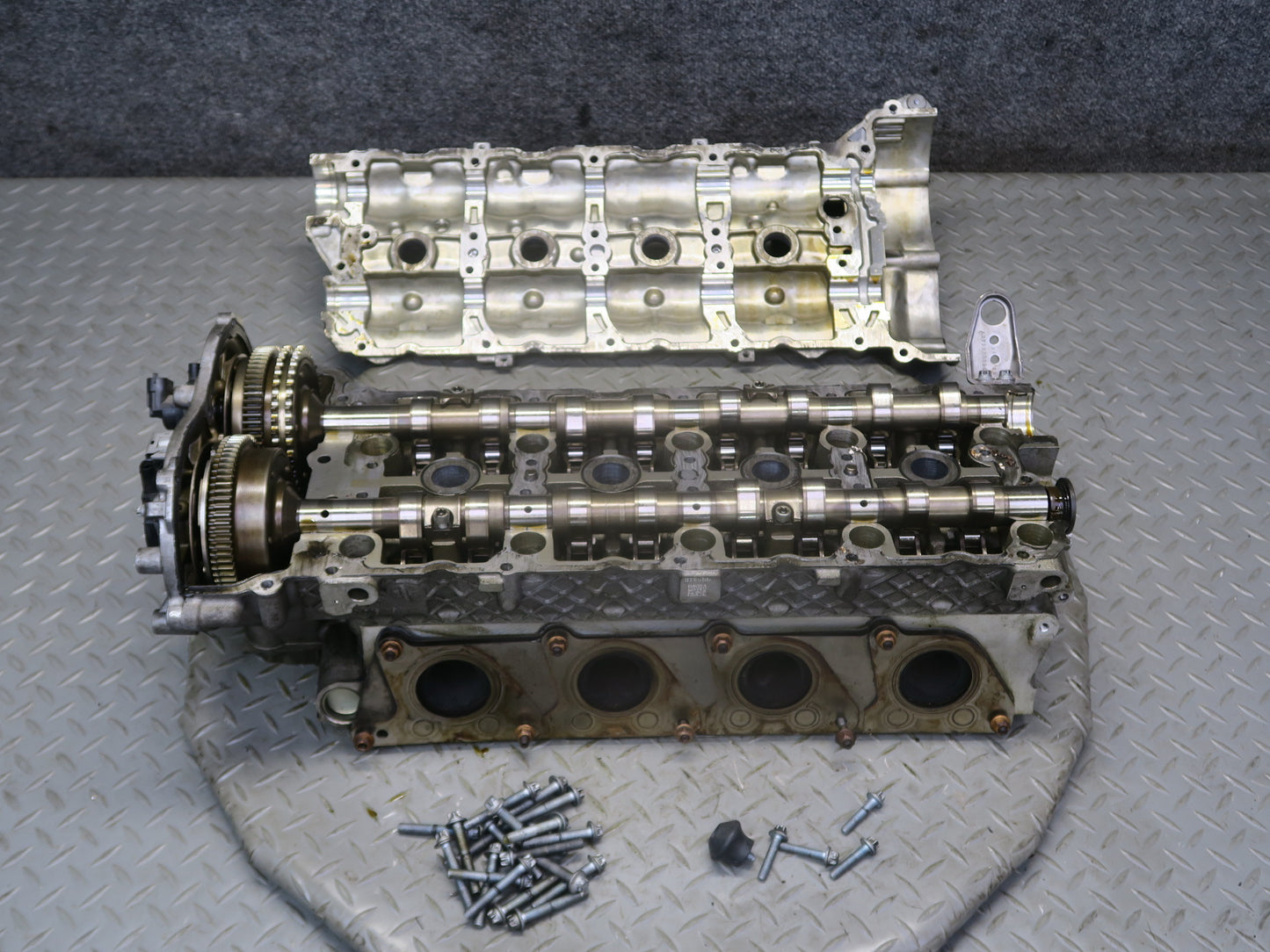 07-12 Mercedes R230 SL550 M273 273.965 Engine Left Cylinder Head 112K Miles OEM