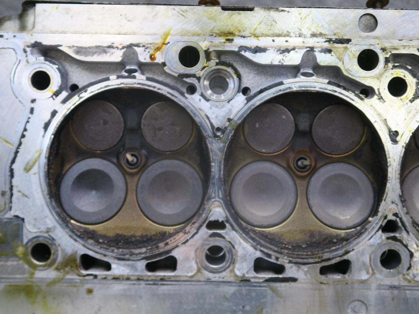 07-12 Mercedes R230 SL550 M273 273.965 Engine Left Cylinder Head 112K Miles OEM