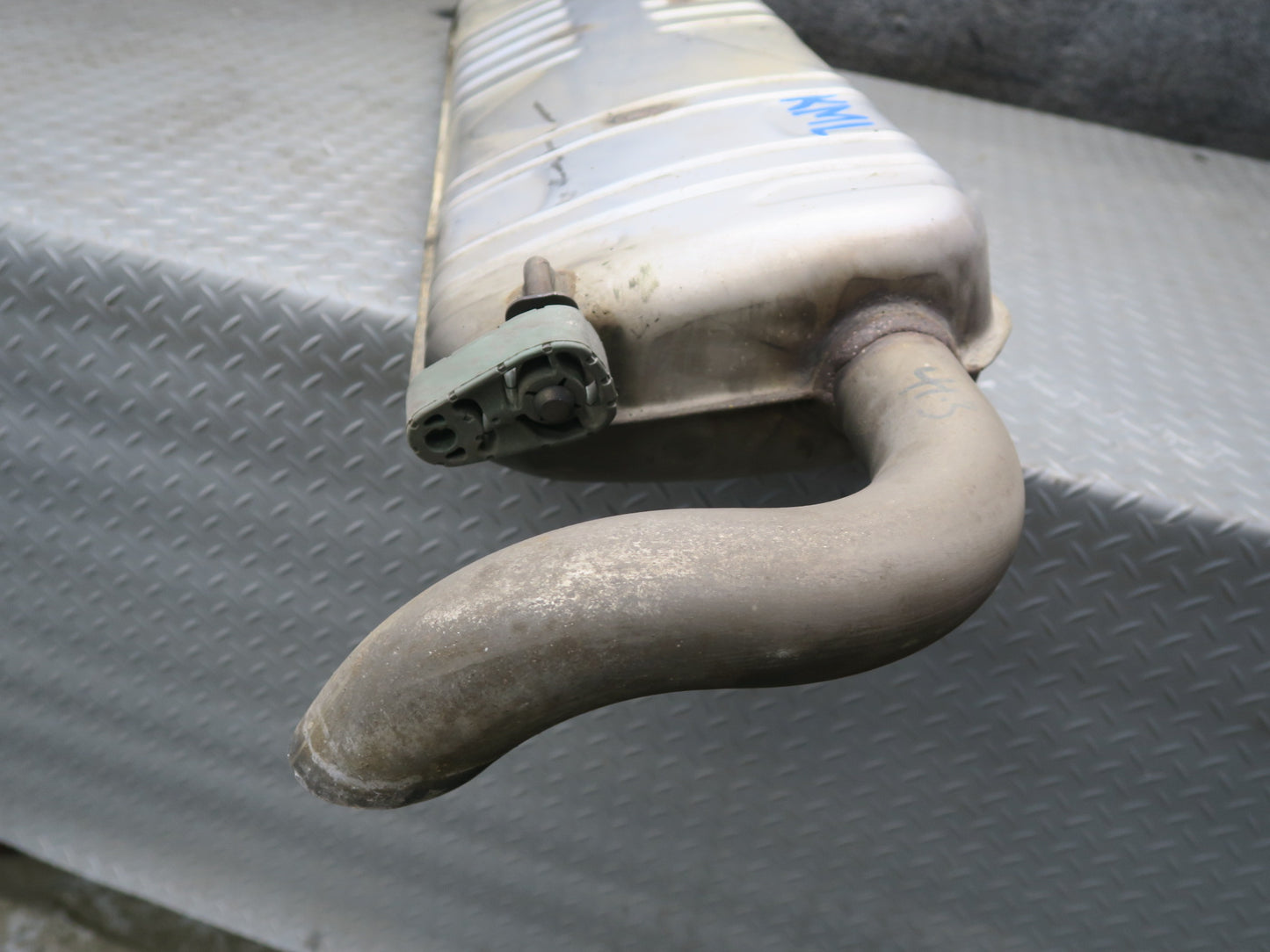 12-15 Mercedes W166 ML350 Rear Exhaust Muffler 1664900715 OEM