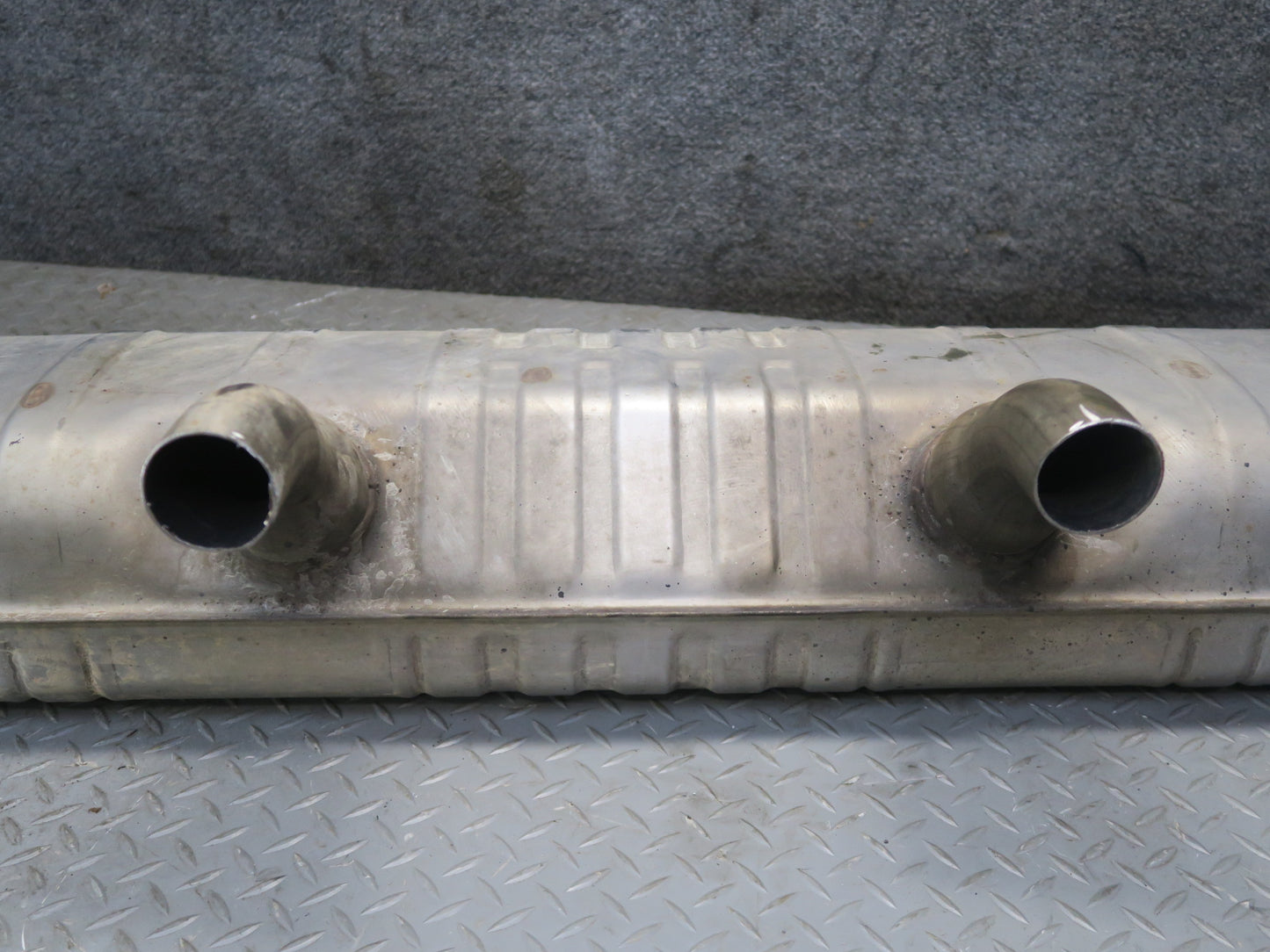 12-15 Mercedes W166 ML350 Rear Exhaust Muffler 1664900715 OEM