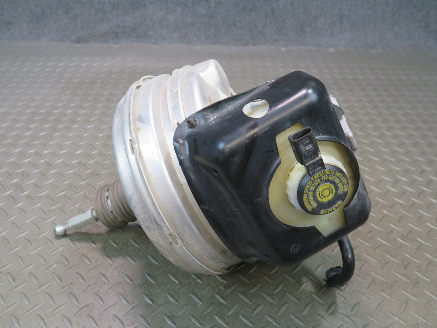 12-16 Audi A5 S5 Brake Master Cylinder Booster Fluid Reservoir 8T0612103A OEM