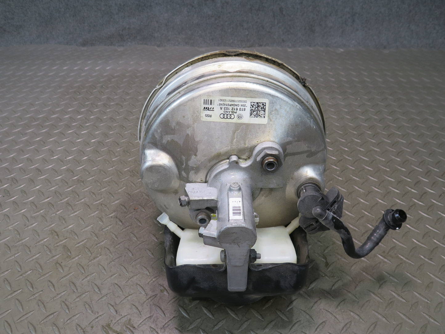 12-16 Audi A5 S5 Brake Master Cylinder Booster Fluid Reservoir 8T0612103A OEM