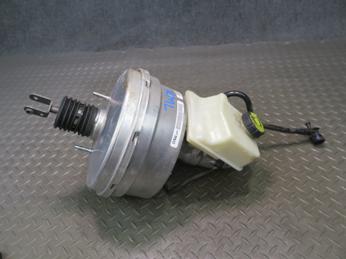 12-15 Mercedes W166 Ml-class Brake Master Cylinder Booster Fluid Reservoir OEM