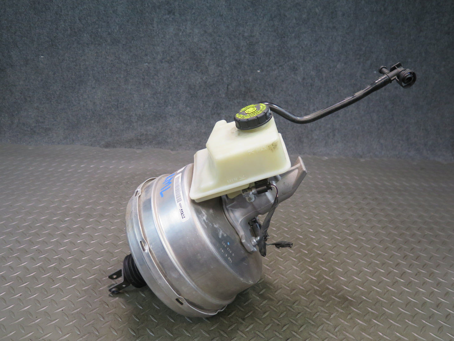 12-15 Mercedes W166 Ml-class Brake Master Cylinder Booster Fluid Reservoir OEM