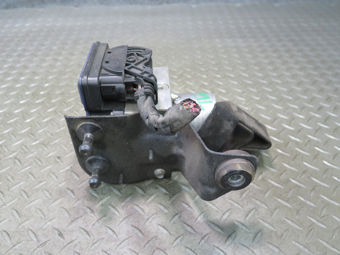 14-15 Mercedes W166 Ml-class Anti Lock Brake ABS Pump Module 1664313112 OEM