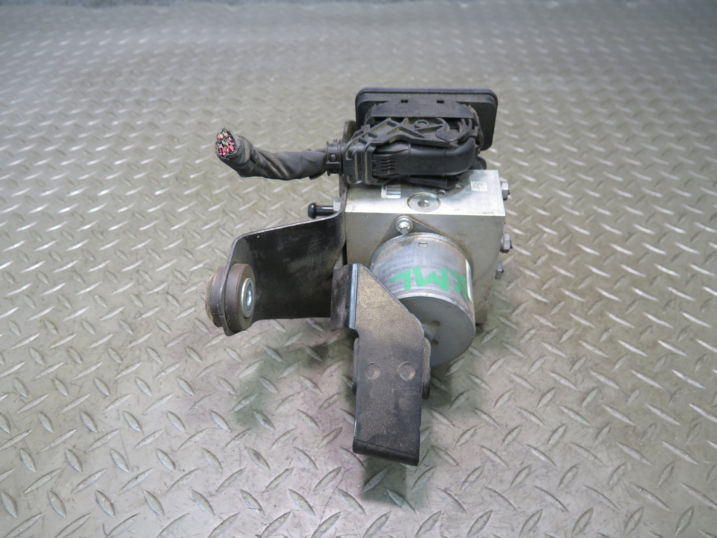14-15 Mercedes W166 Ml-class Anti Lock Brake ABS Pump Module 1664313112 OEM