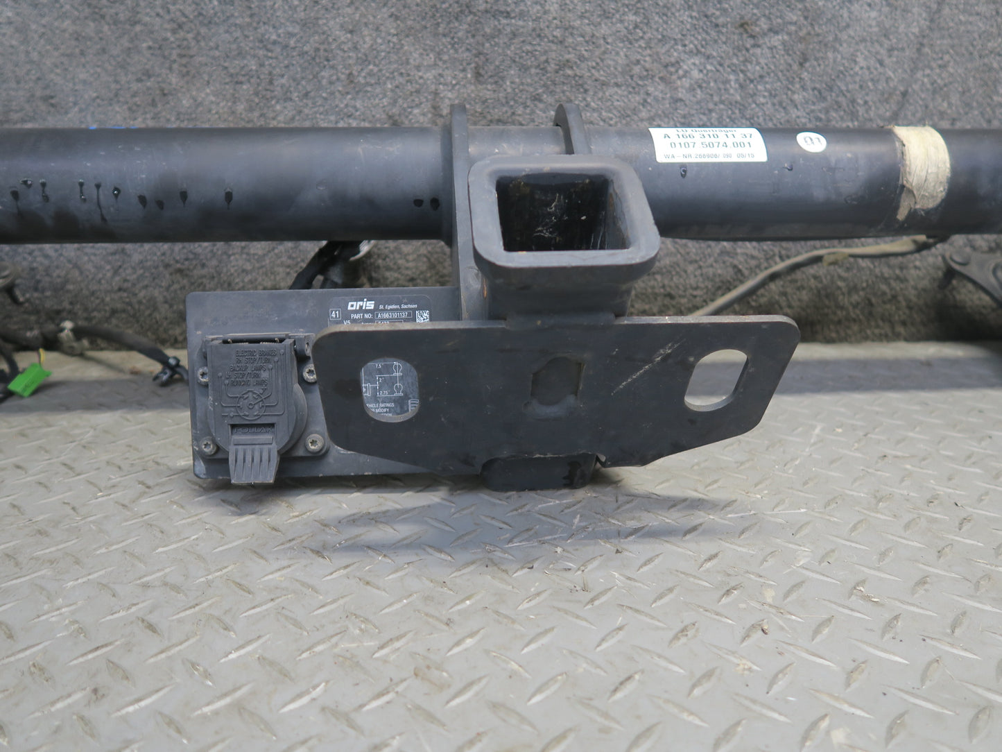 12-15 Mercedes W166 ML Rear Bumper Towing Trailer Hitch TOW Bar Assembly OEM