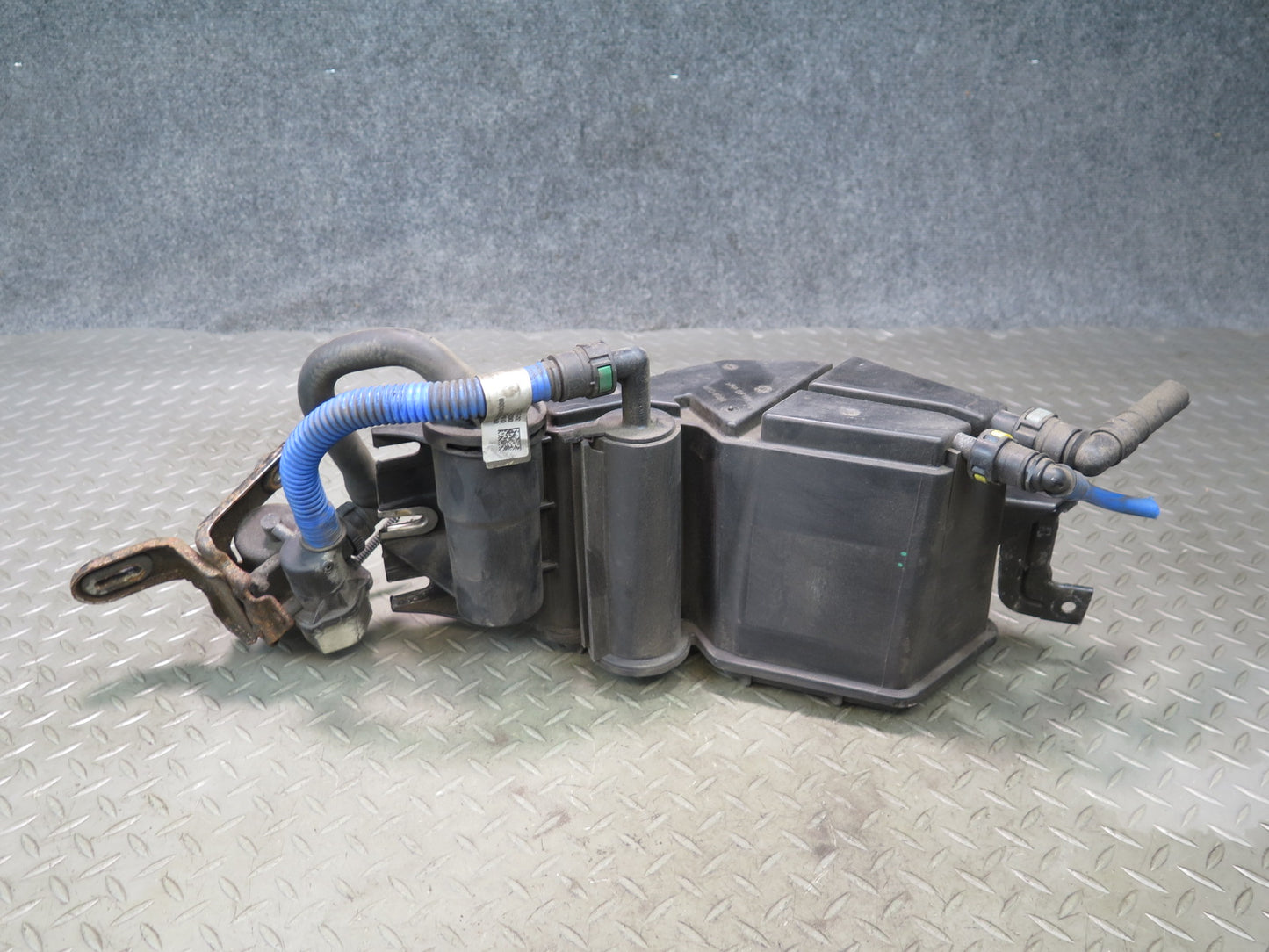 2017-2020 Maserati Ghibli M157 SQ4 3.0L Fuel Evap Vapor Charcoal Canister
