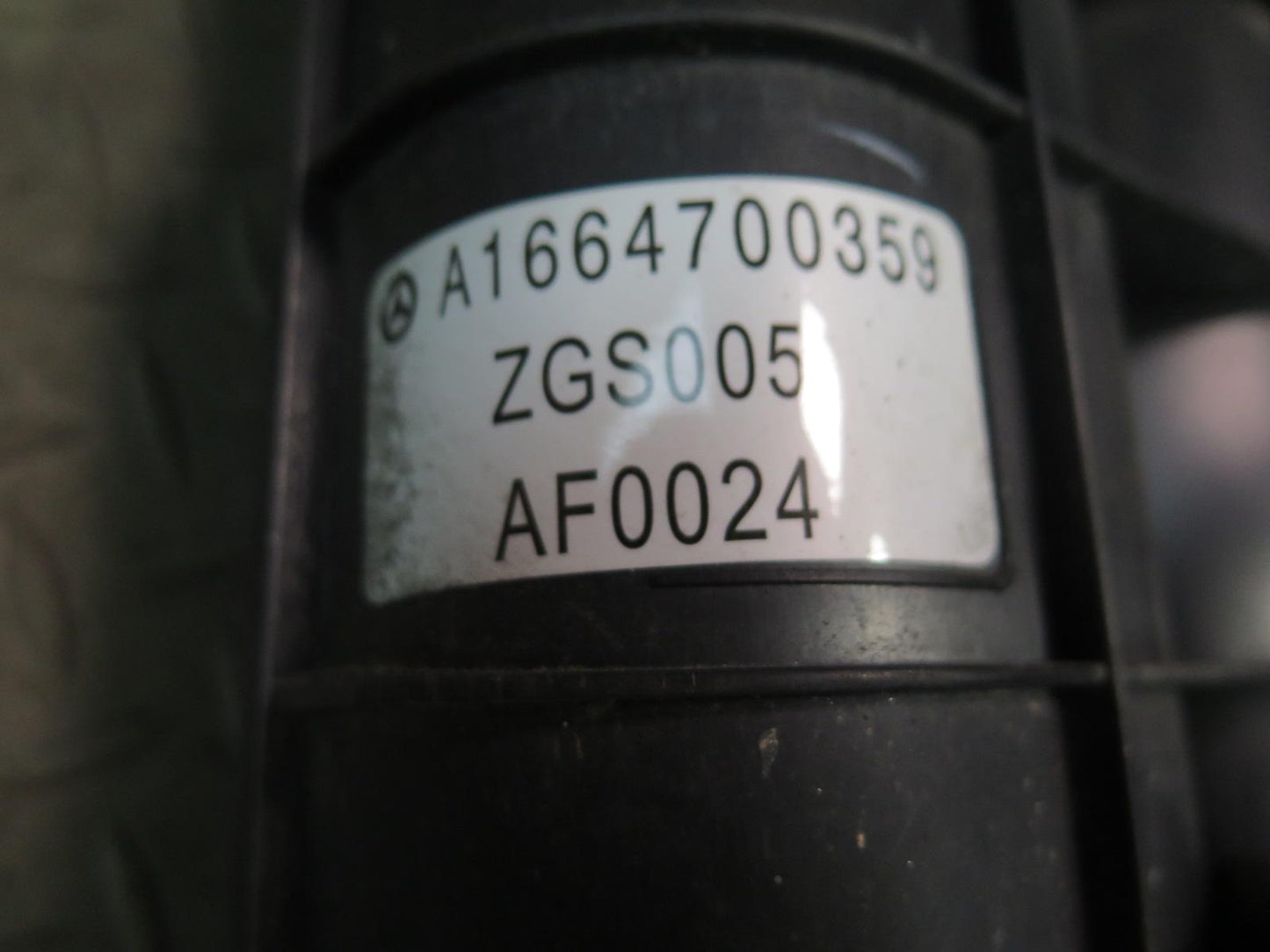 12-15 Mercedes W166 Ml-class Fuel Evap Vapor Charcoal Canister 1664700359 OEM