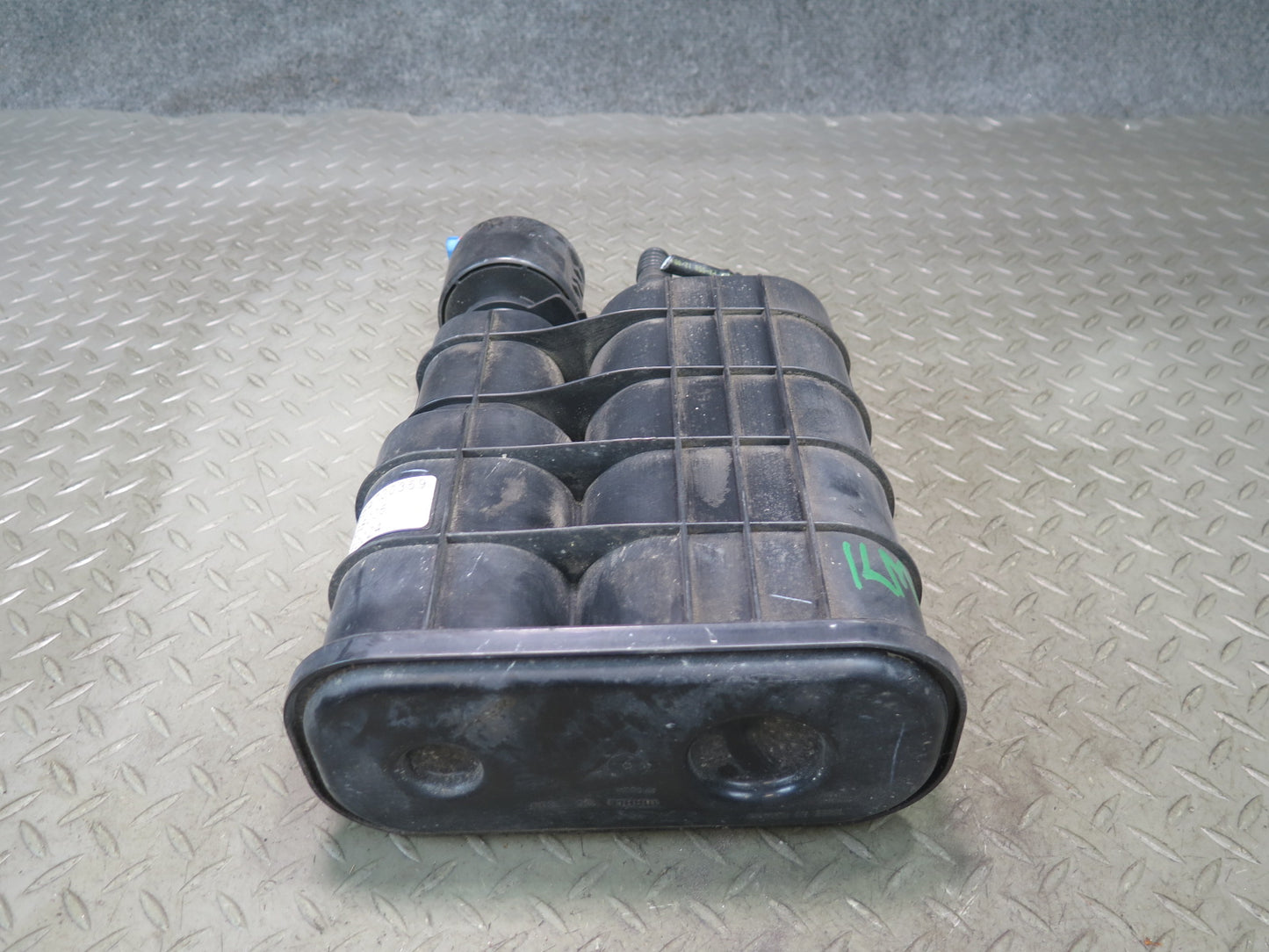 12-15 Mercedes W166 Ml-class Fuel Evap Vapor Charcoal Canister 1664700359 OEM