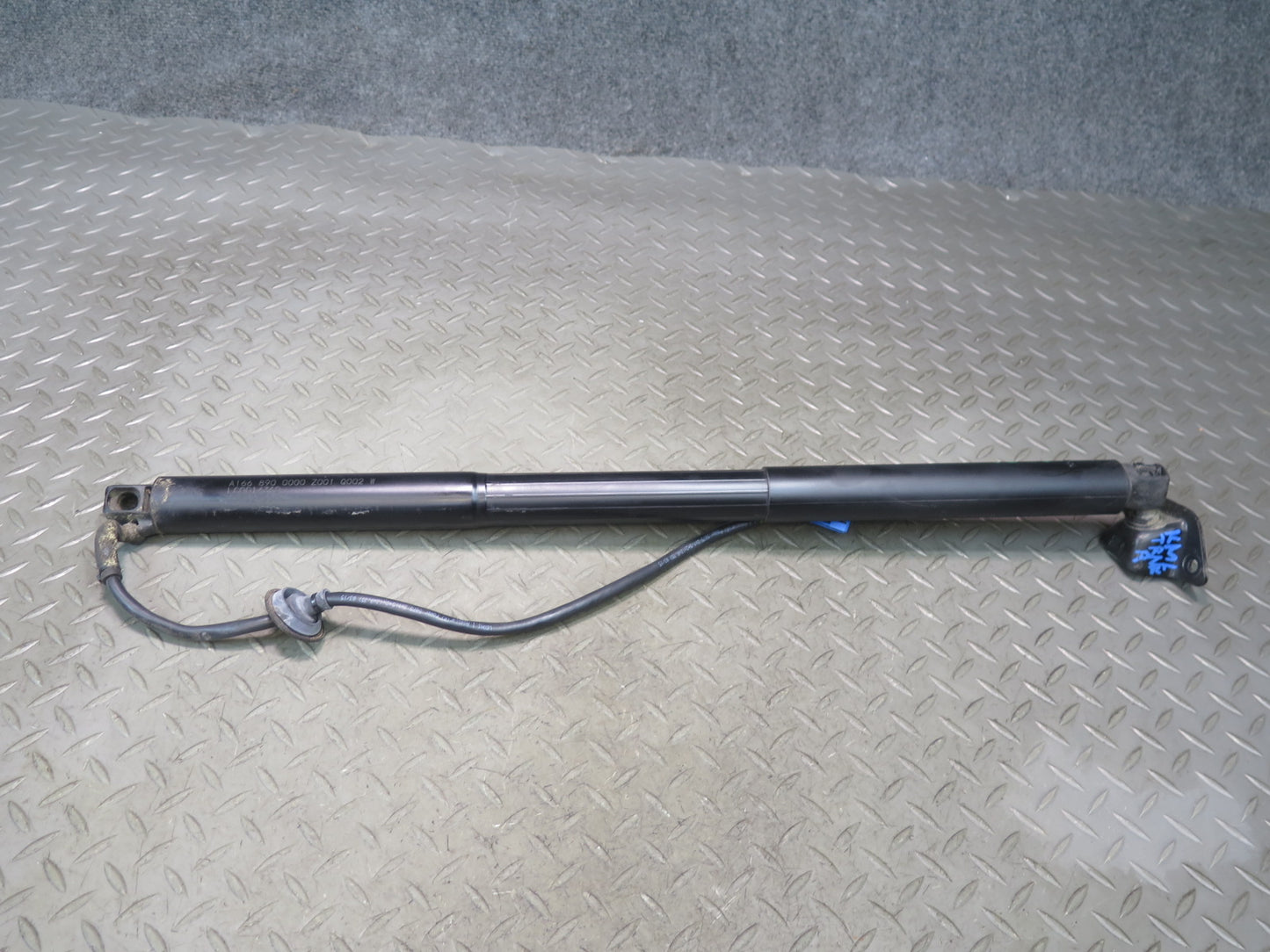 12-15 Mercedes W166 Ml-class Set of 2 Rear Trunk Tailgate Lift Strut Shock OEM