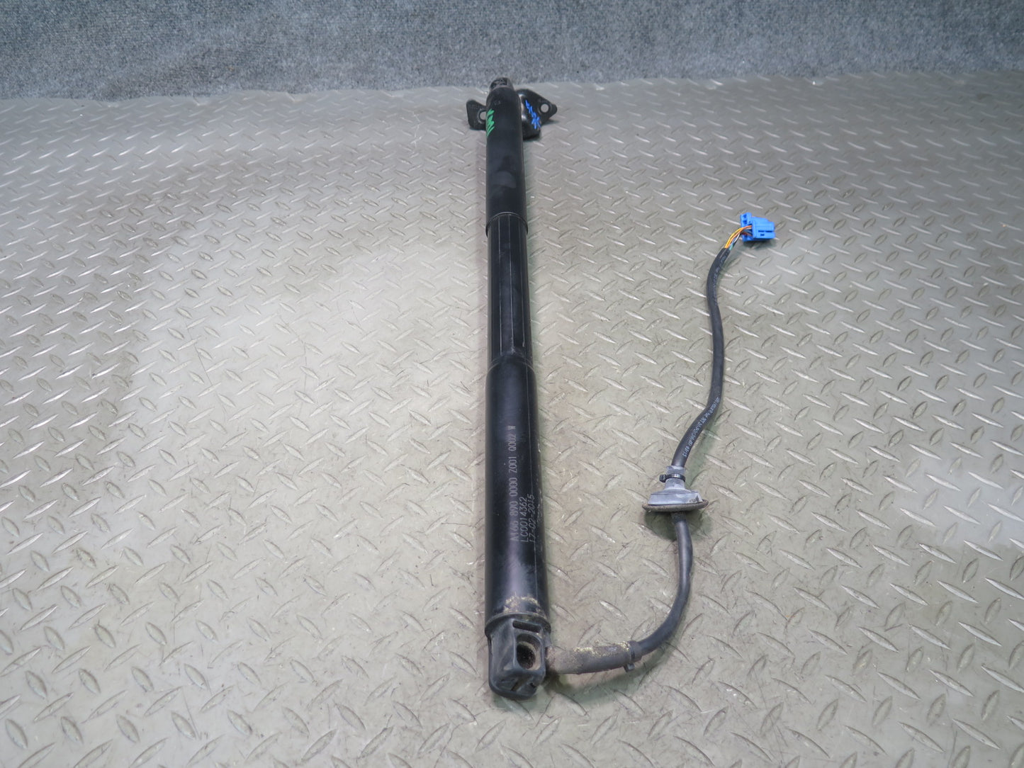 12-15 Mercedes W166 Ml-class Set of 2 Rear Trunk Tailgate Lift Strut Shock OEM
