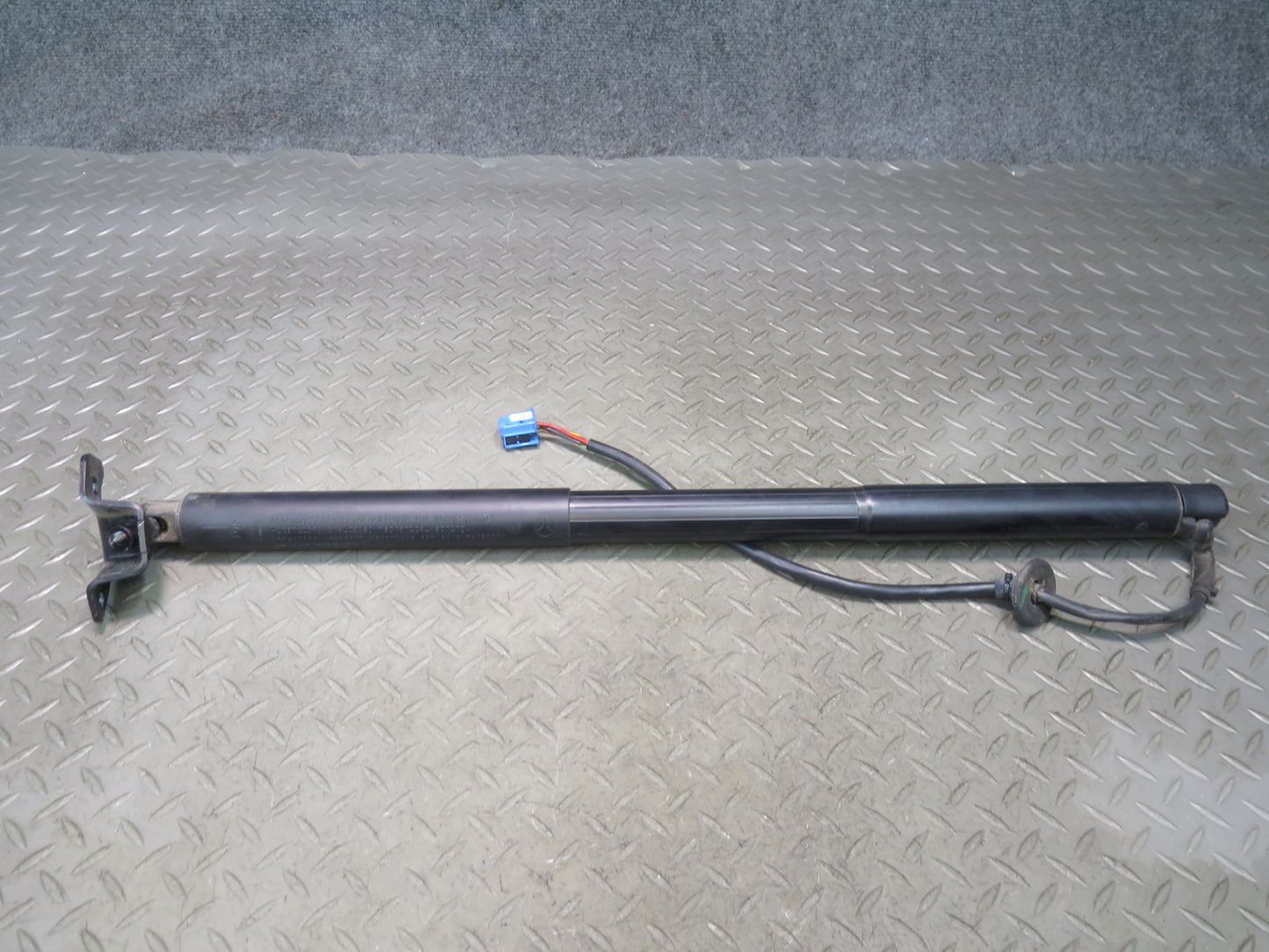 12-15 Mercedes W166 Ml-class Set of 2 Rear Trunk Tailgate Lift Strut Shock OEM